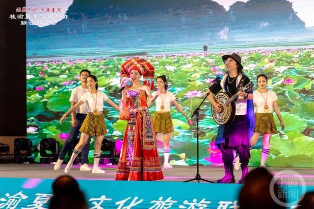 日前,"沿着陆海新通道探边看海"广西文化旅游夏季推广活动在重庆举行.