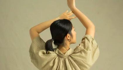 刘诚宇吴曦无奈摊手！米内罗前场抢断突破禁区，小角度打门偏出