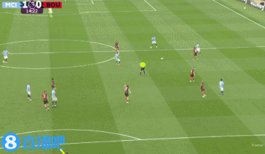 炸裂💥马尔穆什远距离世界波破门，皮球急速下坠直挂死角🚀